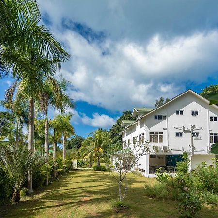 La Modestie Guest House Grand Anse  Extérieur photo