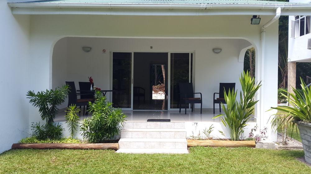 La Modestie Guest House Grand Anse  Extérieur photo