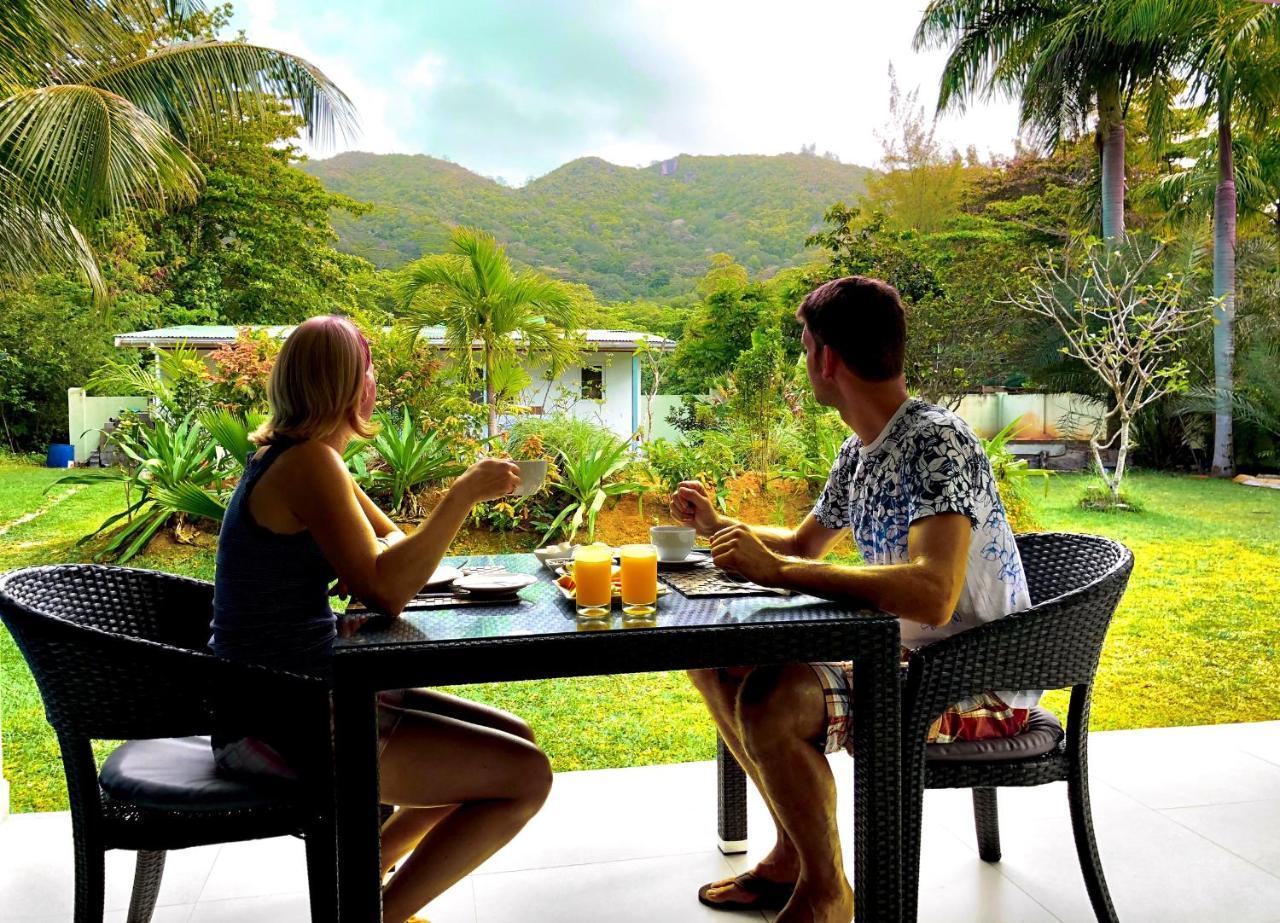 La Modestie Guest House Grand Anse  Extérieur photo