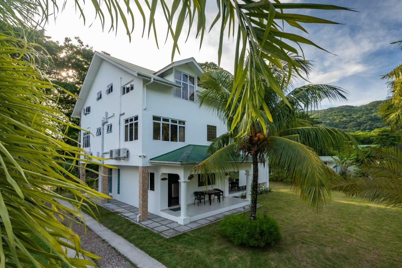 La Modestie Guest House Grand Anse  Extérieur photo